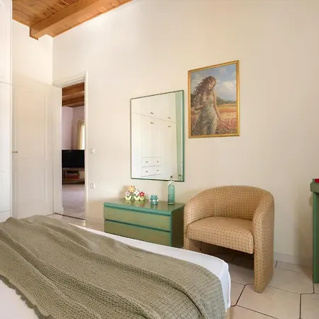 Feriehus Ilenia's 3 Bedroom House With Private Pool *